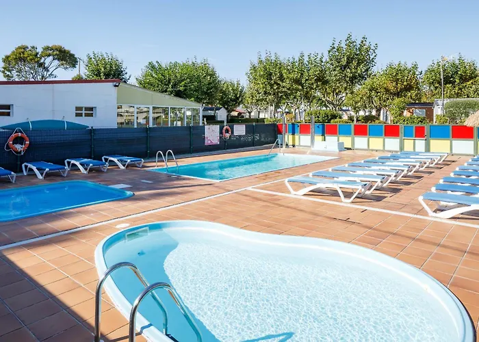 Village de vacances B *